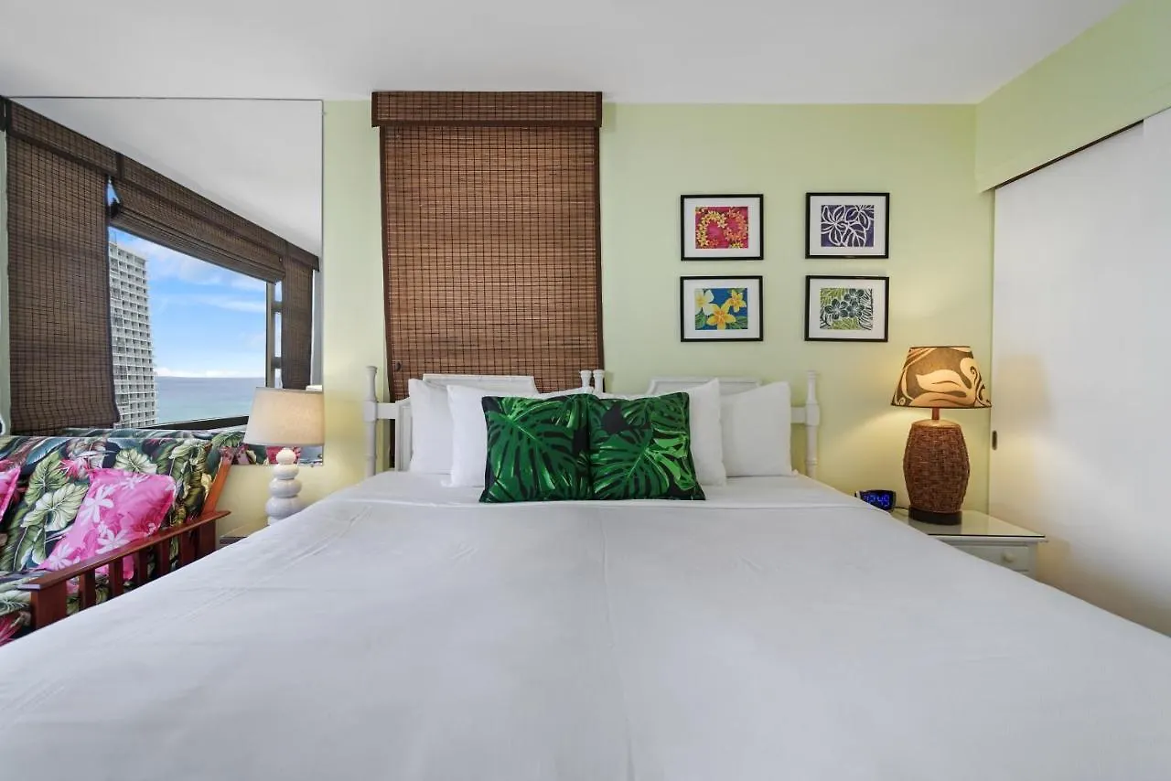 Ke Aloha Suite At The Waikiki Banyan Honolulu